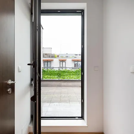 Apartment Wola Parkside Comfy By Bookinghost