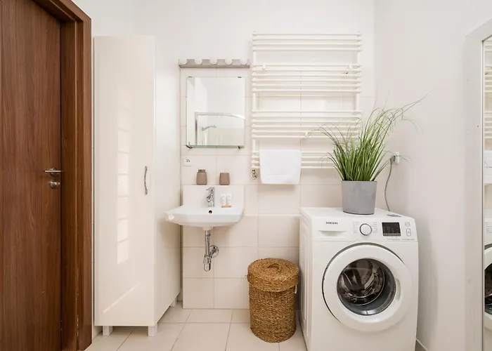 Wola Parkside Comfy By Bookinghost דירה ורשה