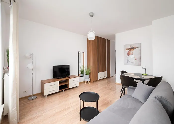 Wola Parkside Comfy By Bookinghost ורשה