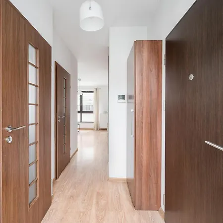 Wola Parkside Comfy By Bookinghost Varsovie