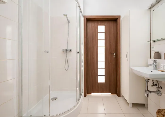 شقة Wola Parkside Comfy By Bookinghost *